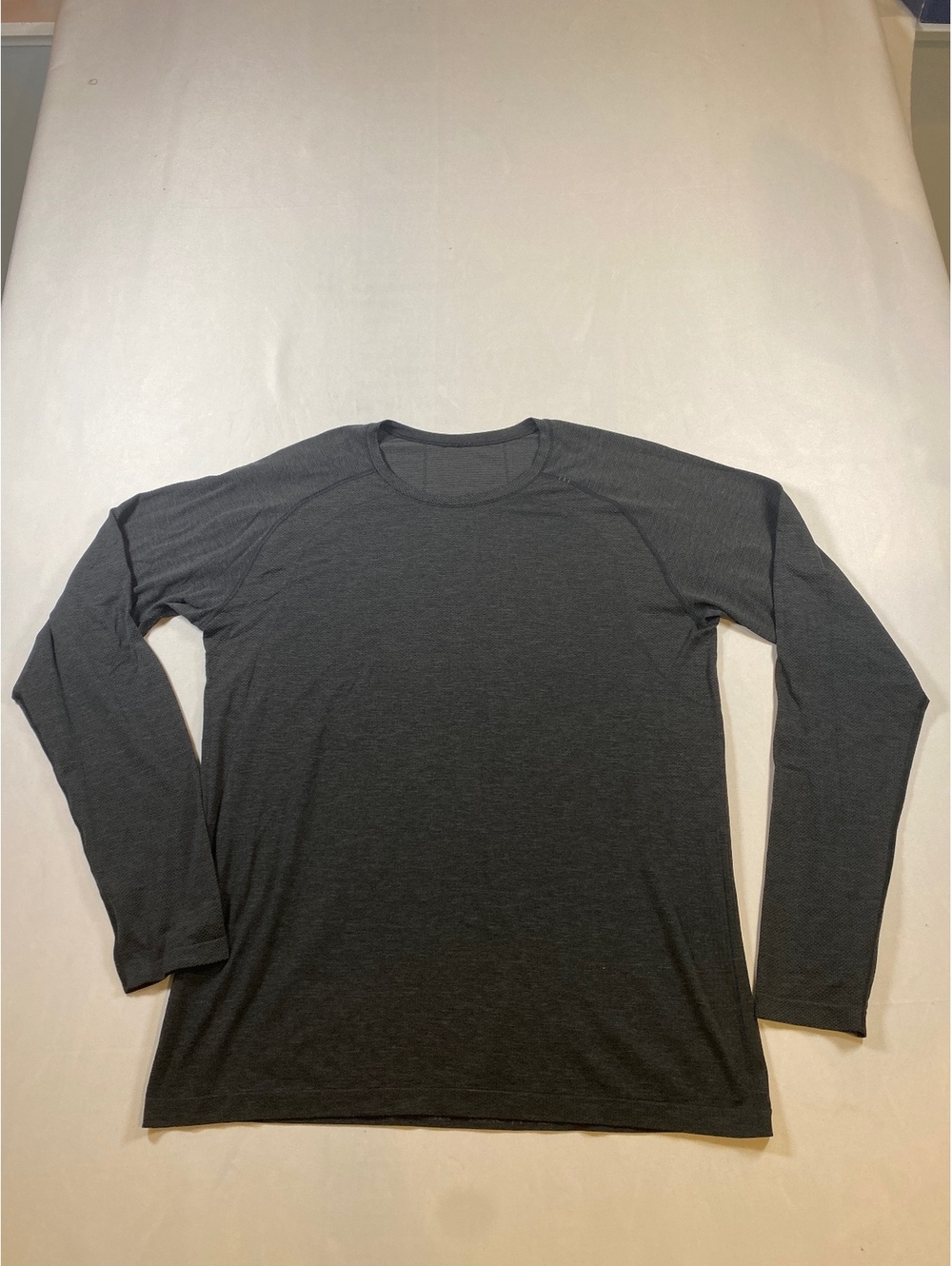 Lululemon WWE RAW NXT Long Sleeve Men’s Size XL